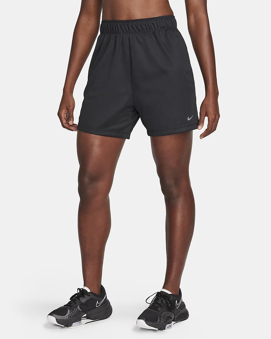 Short de fitness Dri FIT taille mi haute 13 cm non double Nike Attack pour femme. Nike FR